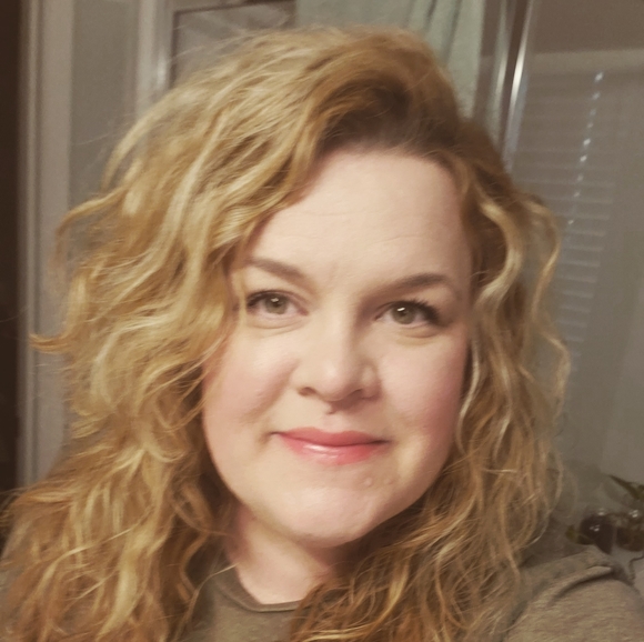 Meet your Posher, Melissa - Picture 1 of 1